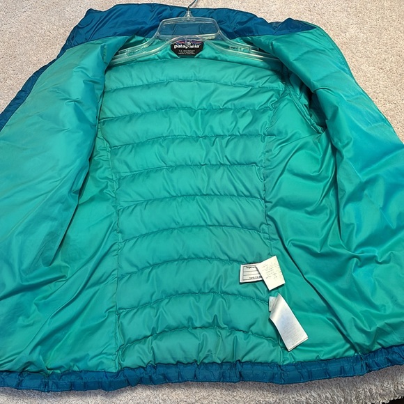 Patagonia Girls (Size 12) Down Jacket/Coat, Underwater Blue/Aqua Green - Picture 6 of 16
